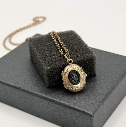 Antikes medaillon mit kette - antikes,